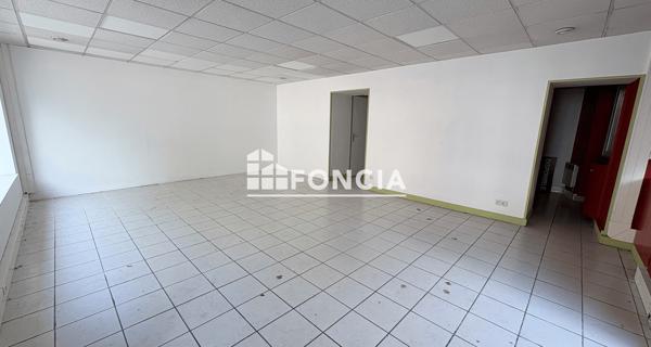 Location Local commercial 9 pièces 160 m² - Melun 77000