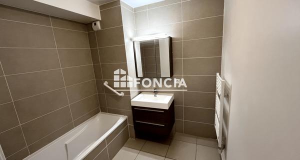 À vendre Appartement 3 pièces 59.56 m² - Bormes-les-mimosas 83230
