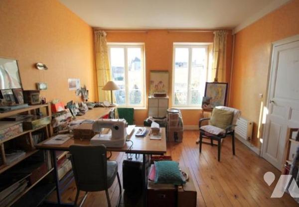 OPPORTUNITÉ - EN PLEIN CENTRE VILLE - Belle Bourgeoise de 200 m²