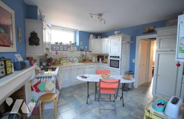 OPPORTUNITÉ - EN PLEIN CENTRE VILLE - Belle Bourgeoise de 200 m²