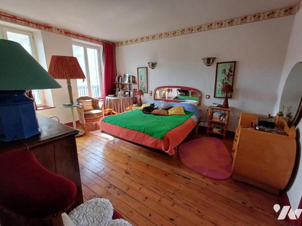 OPPORTUNITÉ - EN PLEIN CENTRE VILLE - Belle Bourgeoise de 200 m²