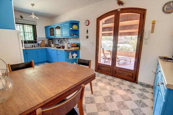 A VENDRE MAISON D'ARCHITECTE de184m² + PISCINE + DOUBLE GARAGE + CABANON + CAVE