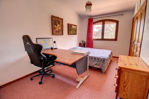 A VENDRE MAISON D'ARCHITECTE de184m² + PISCINE + DOUBLE GARAGE + CABANON + CAVE