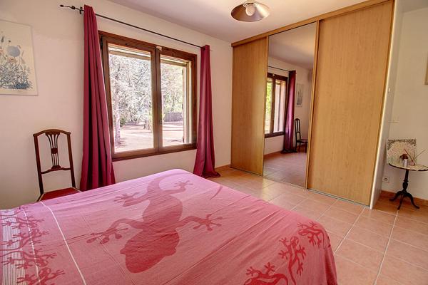 A VENDRE MAISON D'ARCHITECTE de184m² + PISCINE + DOUBLE GARAGE + CABANON + CAVE