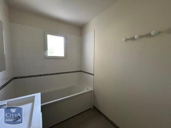 Maison à louer 5 pièces 112.82m² Saint-Doulchard (18230)