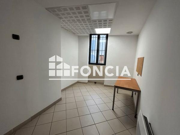 Location Local commercial 4 pièces - Uzes 30700