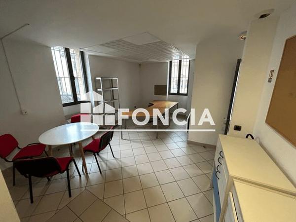 Location Local commercial 4 pièces - Uzes 30700