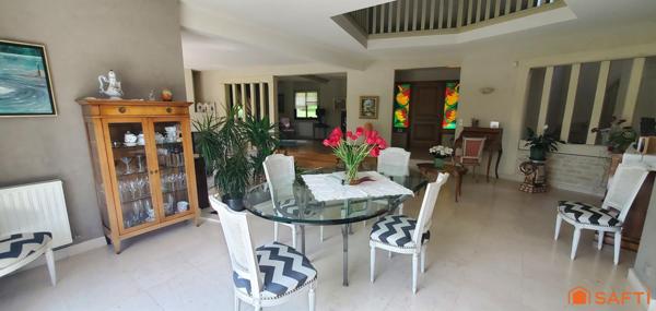 Maison d'architecte au calme avec vue dégagée