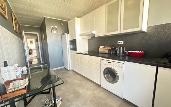 Appartement à vendre    3 pièces •  Toulon