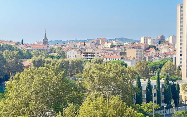 Appartement à vendre    3 pièces •  Toulon