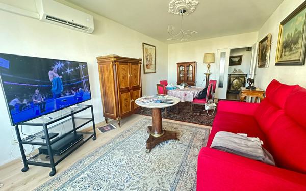 Appartement à vendre    3 pièces •  Toulon