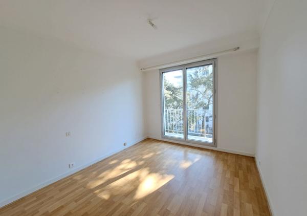 Spacieux appartement T4 de 100,97 m² avec balcon, cave et parking