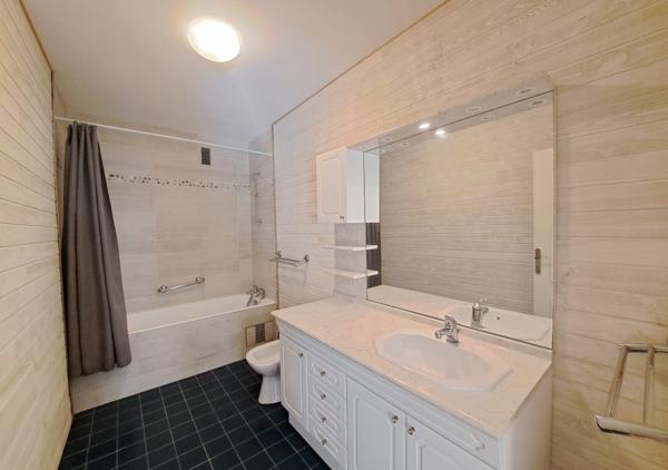 Spacieux appartement T4 de 100,97 m² avec balcon, cave et parking