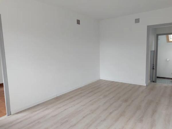 Maison indépendante avec dépendances