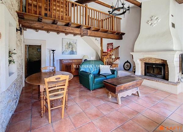 Maison de village familiale 131m² - 6 pièces - avec dépendance