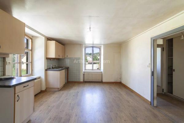 Vente                                                      Appartement
                        
                     3 pièces                      95 m2                     à Les Gras