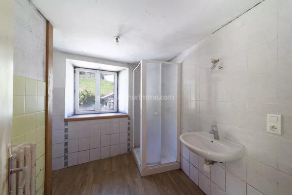 Vente                                                      Appartement
                        
                     3 pièces                      95 m2                     à Les Gras
