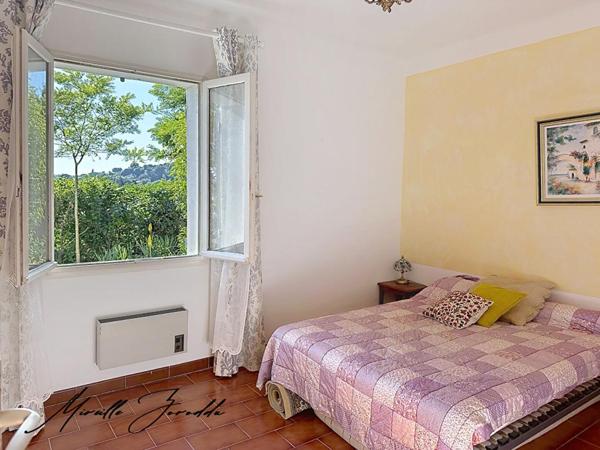A VENDRE BEAUCAIRE Maison de 134m² avec 4 chambres piscine, garage et annexe
