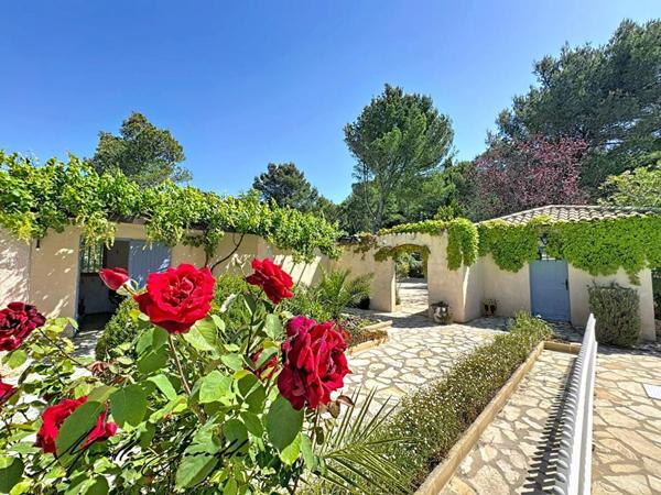 A VENDRE BEAUCAIRE Maison de 134m² avec 4 chambres piscine, garage et annexe