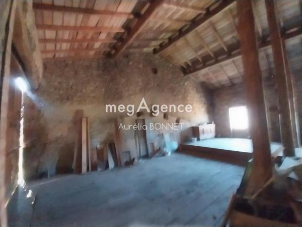 Maison à SAINT-JEAN-SAINT-GERVAIS, 63570 - 10 pièces 349m²