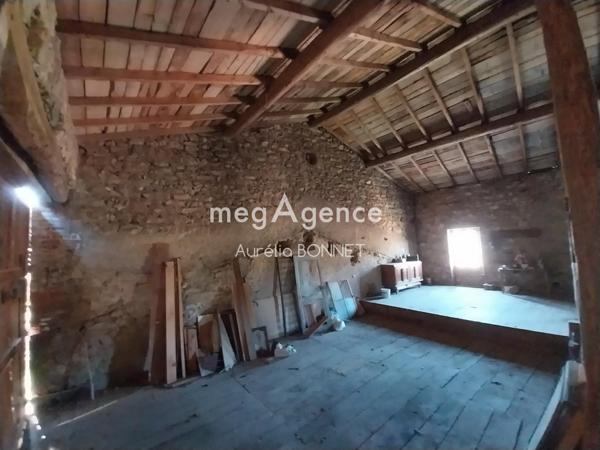 Maison à SAINT-JEAN-SAINT-GERVAIS, 63570 - 10 pièces 349m²