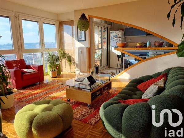 Appartement 4 pièces de 105 m² à Villars (42390)