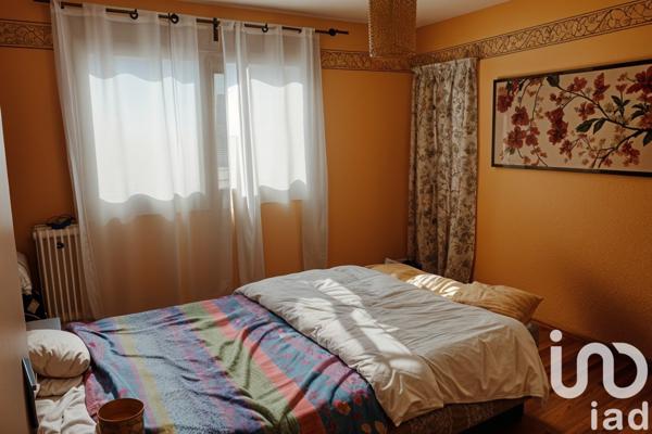 Appartement 4 pièces de 105 m² à Villars (42390)