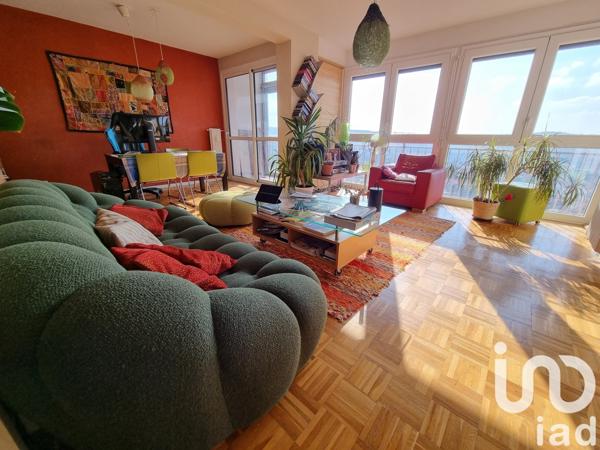 Appartement 4 pièces de 105 m² à Villars (42390)