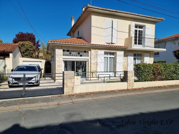 Maison de charme de 129 m². Terrain de 336 m². Au coeur de Bergerac.