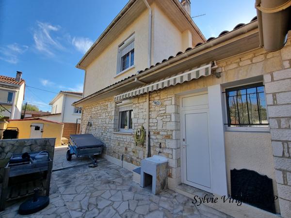 Maison de charme de 129 m². Terrain de 336 m². Au coeur de Bergerac.