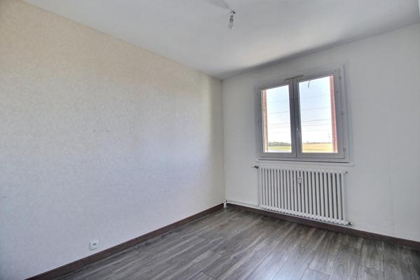 Appartement 5 pièces 85m² à vendre Toury 28310 92000€ - Micro.immo Appartement 3 chambres