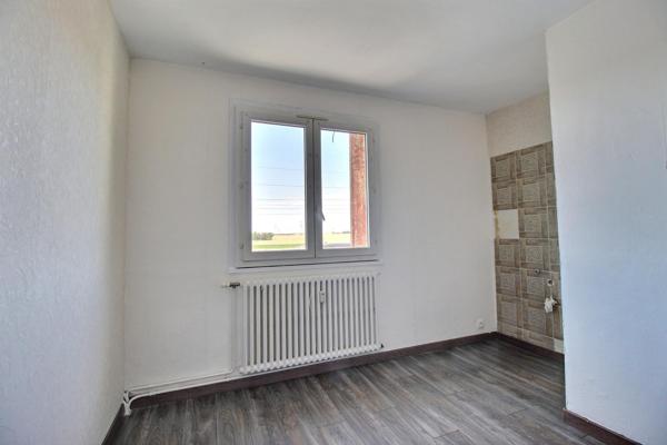 Appartement 5 pièces 85m² à vendre Toury 28310 92000€ - Micro.immo Appartement 3 chambres