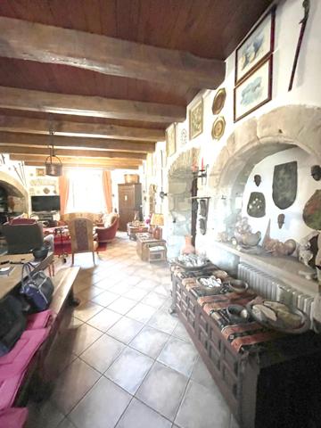 MAS, MAISON  AUTHENTIQUE EN PIERRES DE SCHISTE
