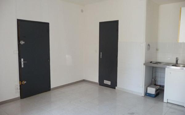 Appartement à louer    1 pièce • 16,30 m2 Nemours