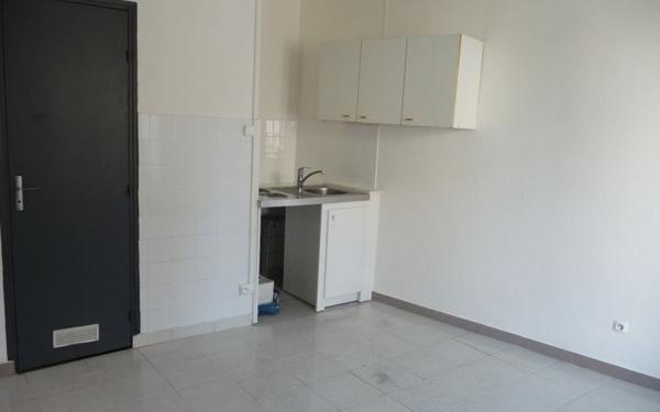 Appartement à louer    1 pièce • 16,30 m2 Nemours