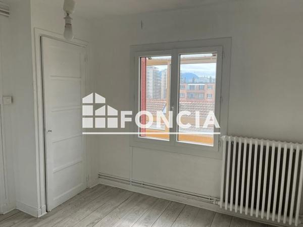 Location Appartement 4 pièces 62.2 m² - 16 RUE ALEXANDRE DUMAS Grenoble 38000