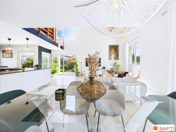 Magnifique Maison d'Architecte!!!