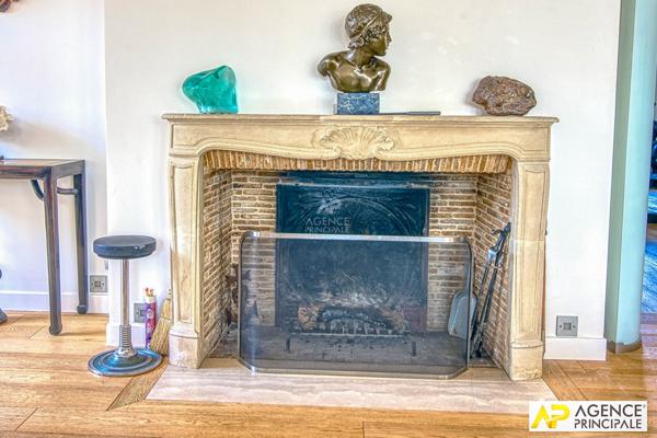 Versailles Notre-Dame les Prés - Appartement 8 pièces de 322 m² situé au 1er étage avec terrasse + 2 places de parking €2 400 000 ** - Référence 27326