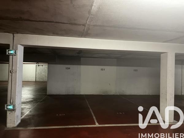 Parking à vendre 172 m² Marseille 13