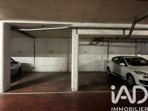Parking à vendre 172 m² Marseille 13