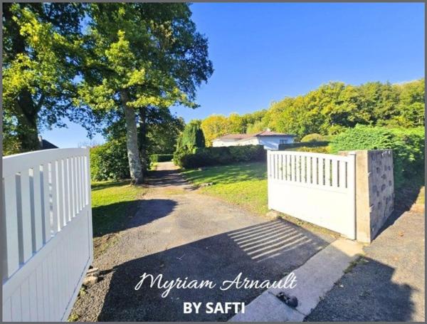 Maison grande propriété 5 chambres garage Parc arboré clos