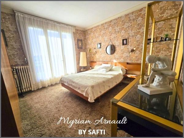 Maison grande propriété 5 chambres garage Parc arboré clos