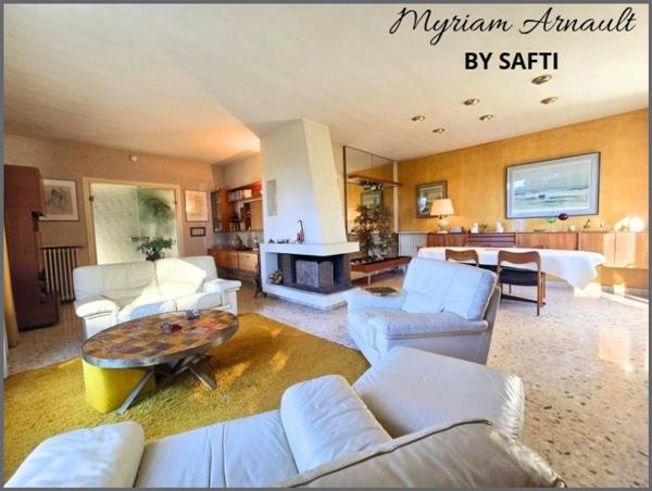 Maison grande propriété 5 chambres garage Parc arboré clos