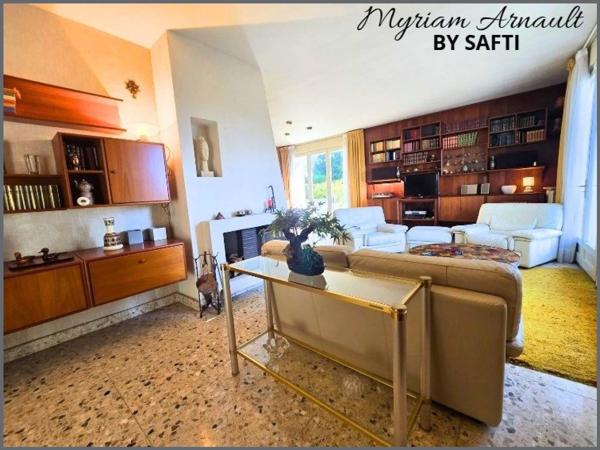 Maison grande propriété 5 chambres garage Parc arboré clos