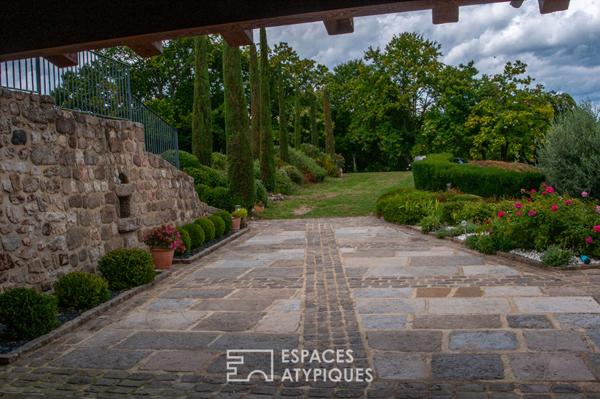 Ancienne ferme en pierre rénovée, piscine, vergers, vue panoramique