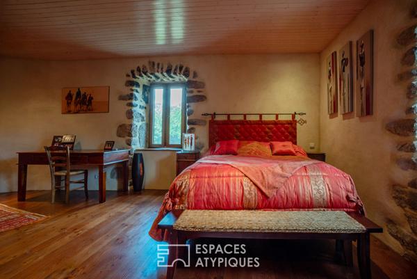 Ancienne ferme en pierre rénovée, piscine, vergers, vue panoramique