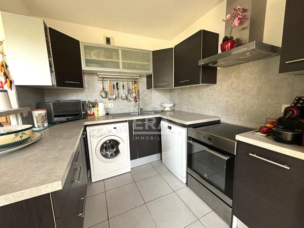 FREJUS  Superbe 2 Pièces avec Grande Terrasse et Garage