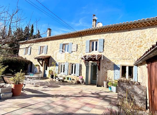 Ensemble immobilier de caractère, charme, volume et potentiel exceptionnel.