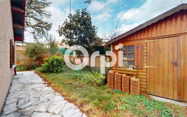 Maison à vendre    7 pièces • 168,84 m2 Bron