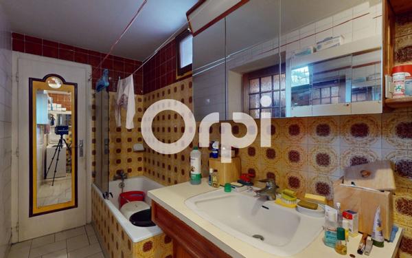 Maison à vendre    7 pièces • 168,84 m2 Bron